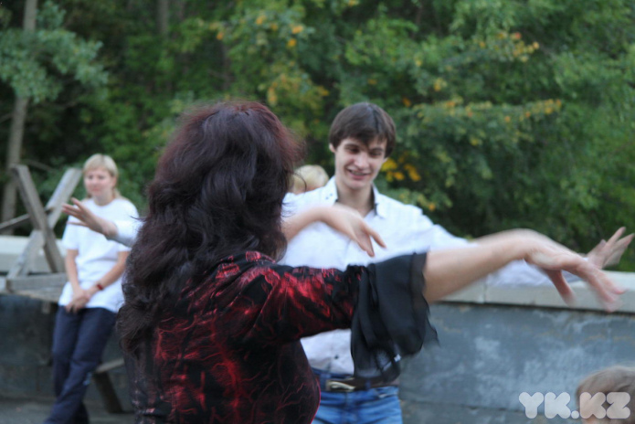 Нарушая законы